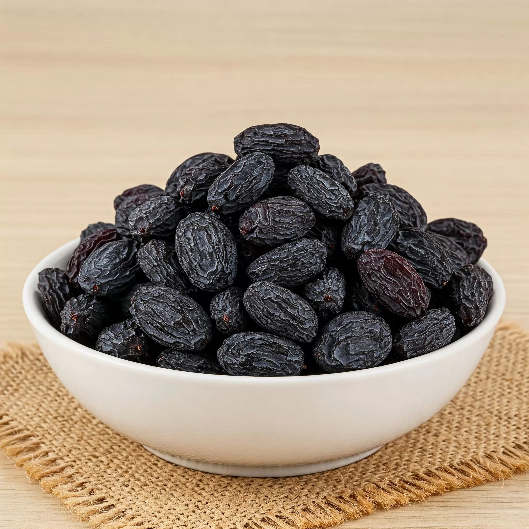 Black-Seedless (Regular) raisins