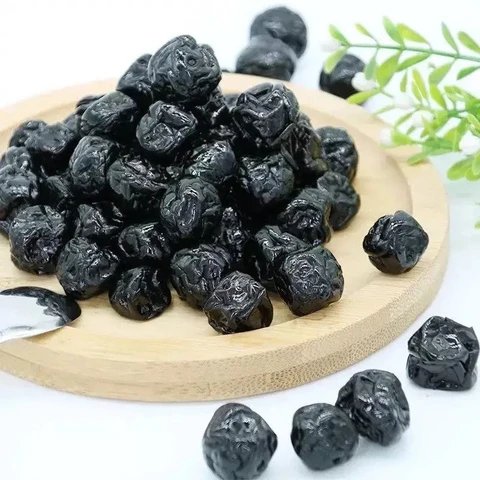 Plums dried
